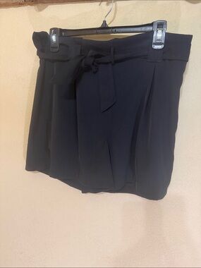 Max Studio navy dress shorts with tie waist